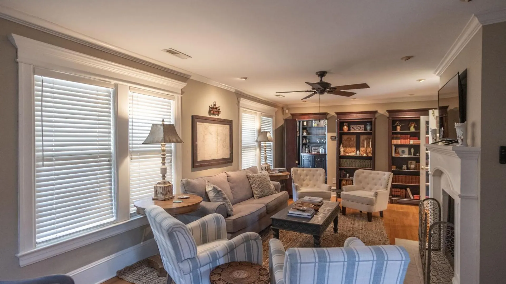 Southern Elegance In Heart Of Memphis Estados Unidos
