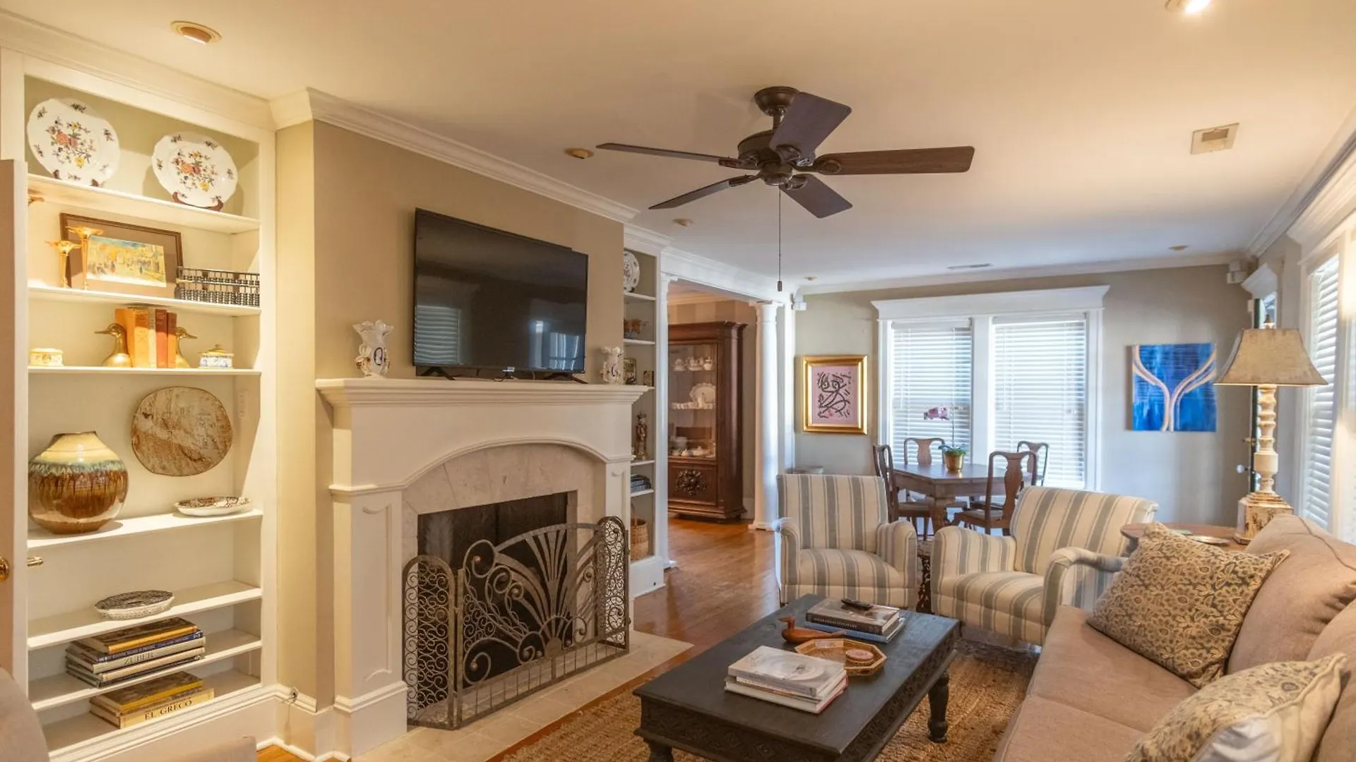Southern Elegance In Heart Of Memphis